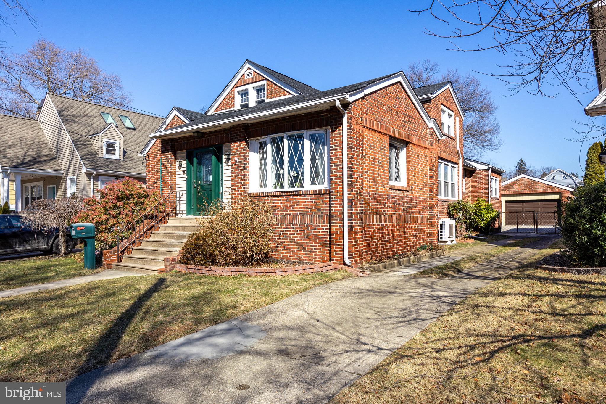 813 AMHERST ROAD