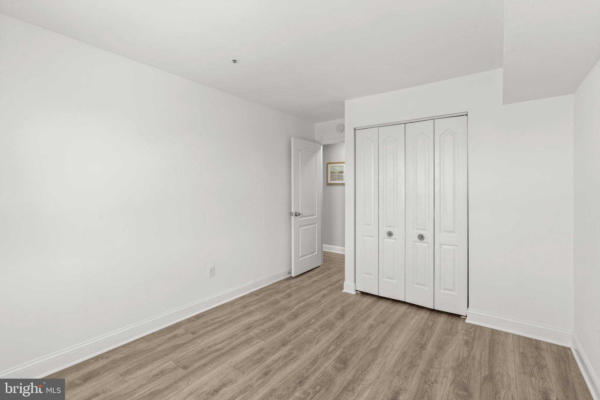 MONTGOMERY RUN - Residential Lease