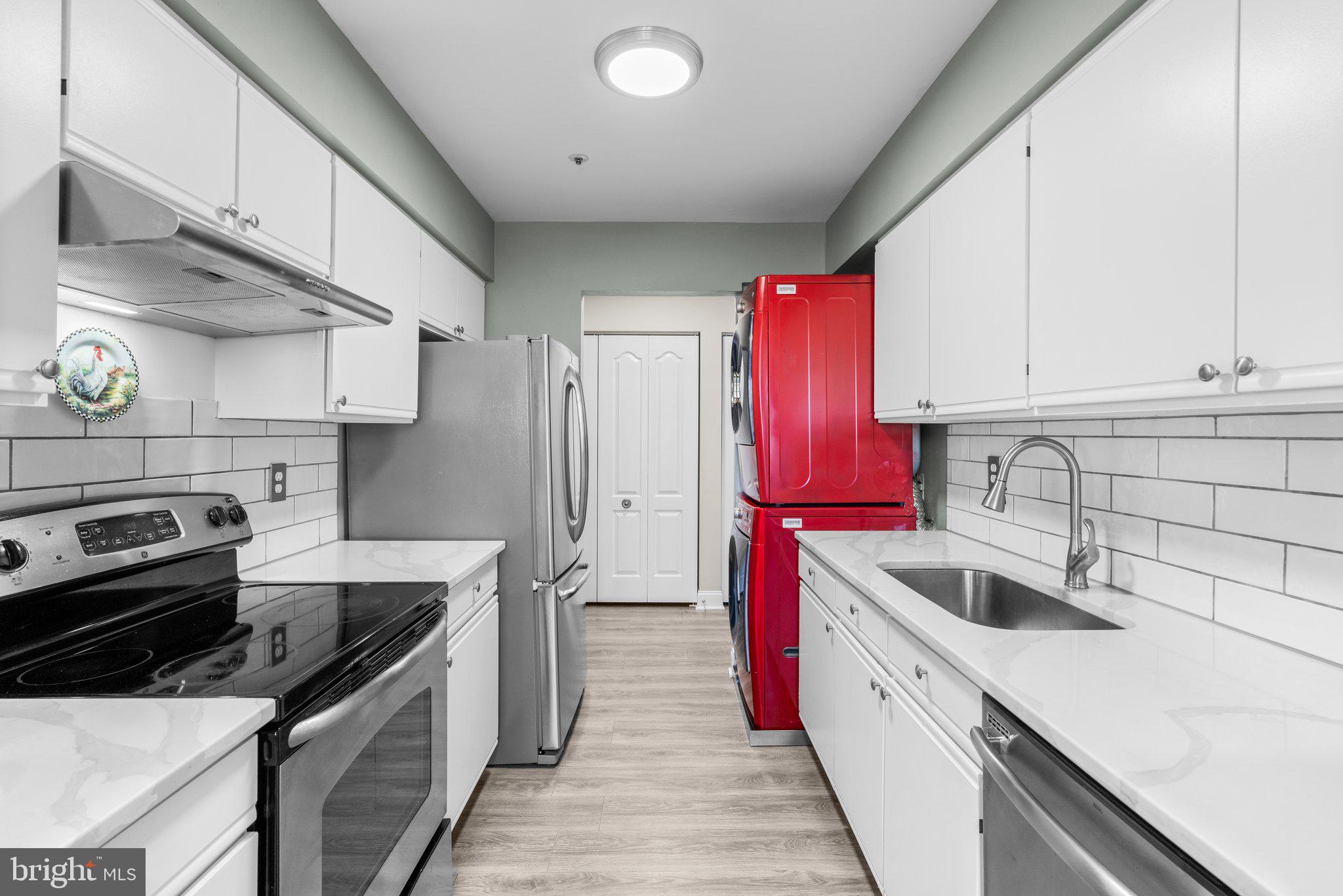 MONTGOMERY RUN - Residential Lease