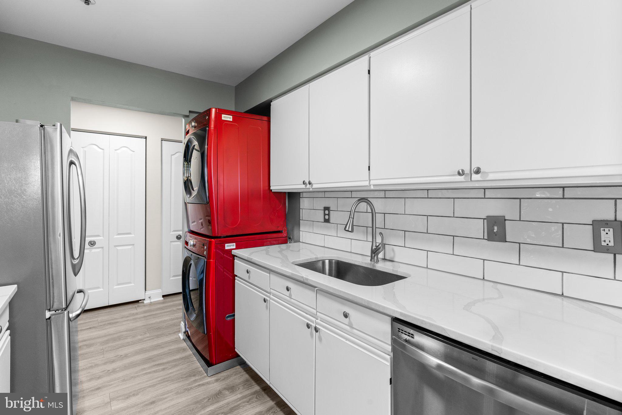 MONTGOMERY RUN - Residential Lease