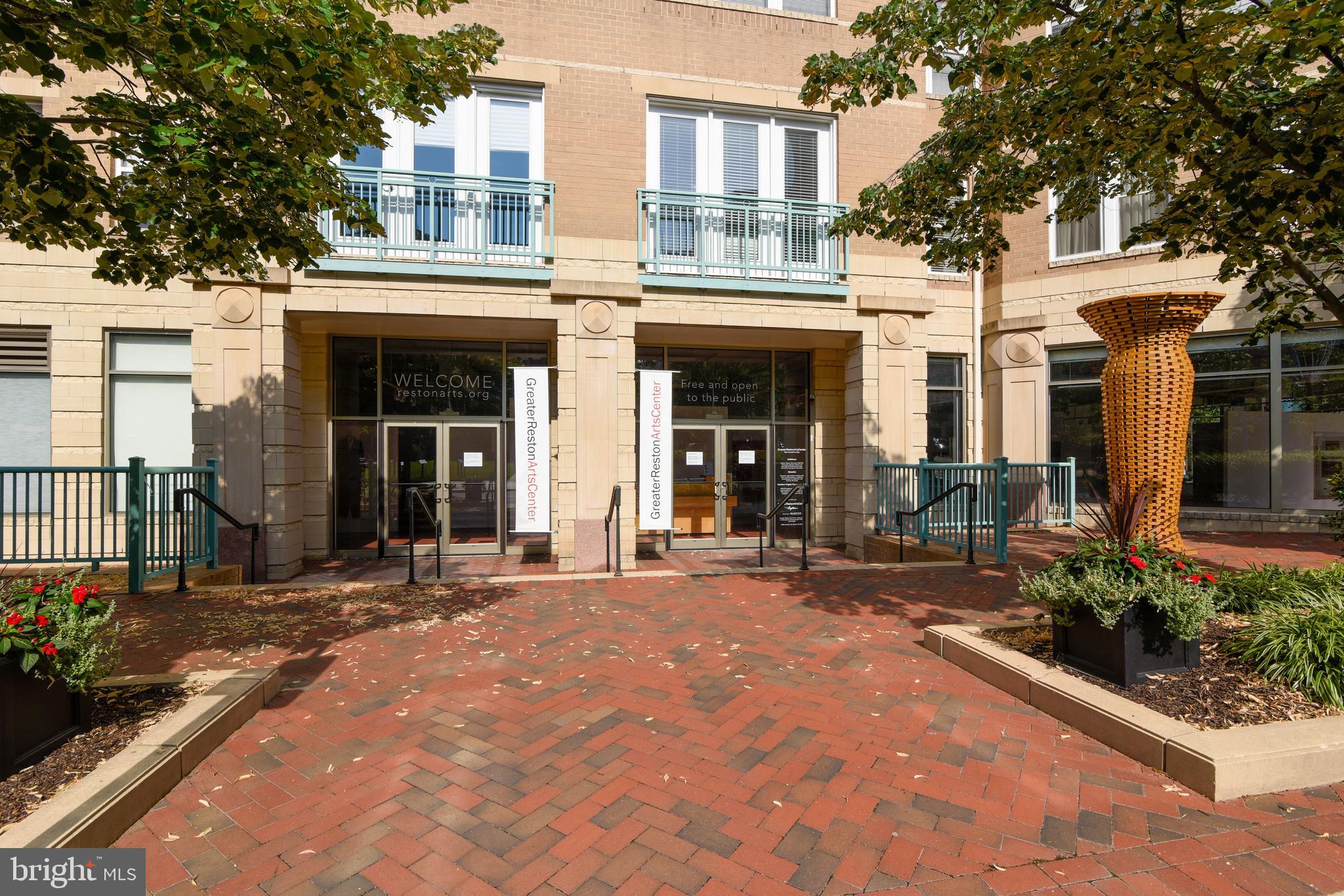 FOX MILL ESTATES - Residential