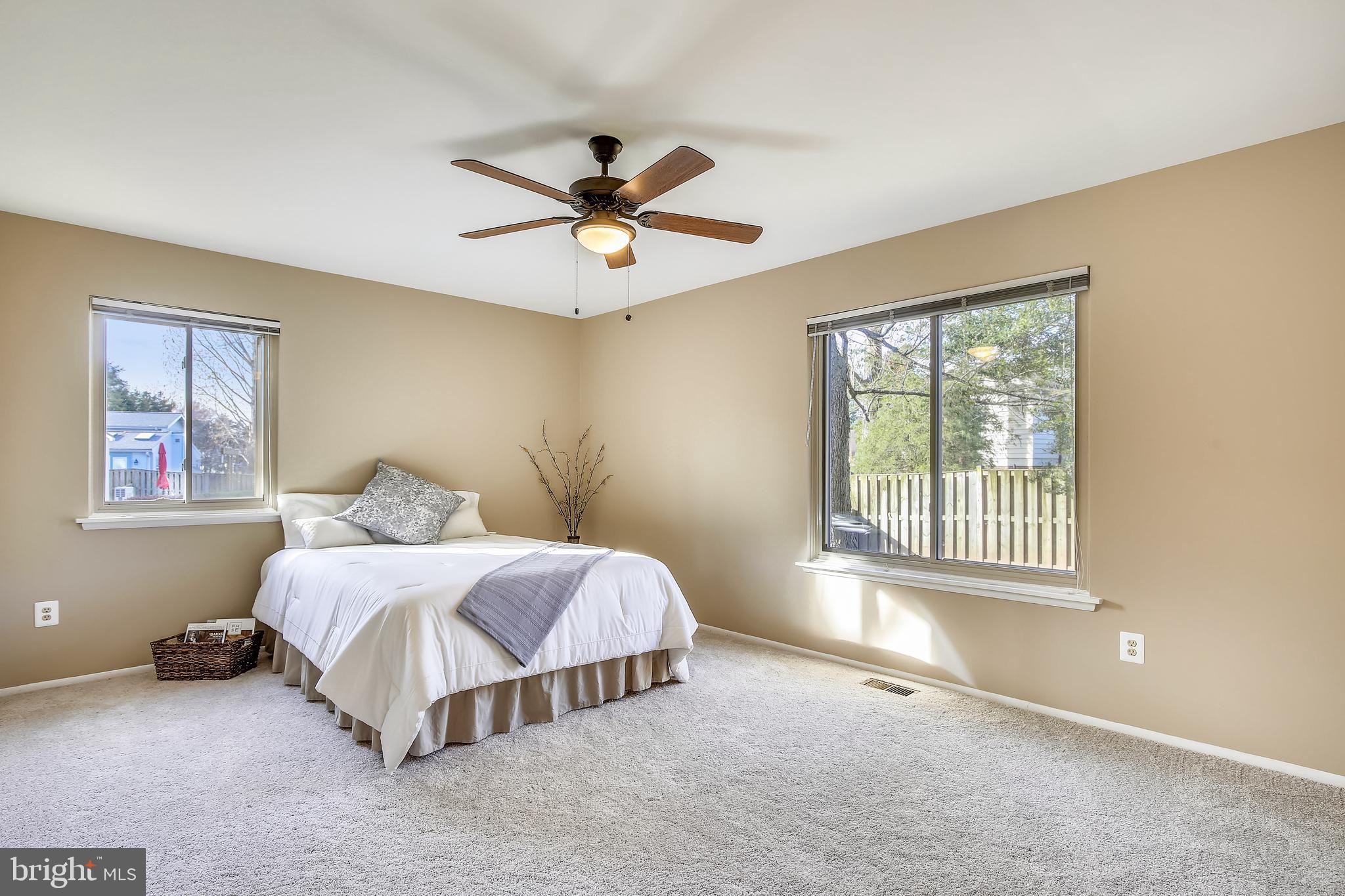 FOX MILL ESTATES - Residential