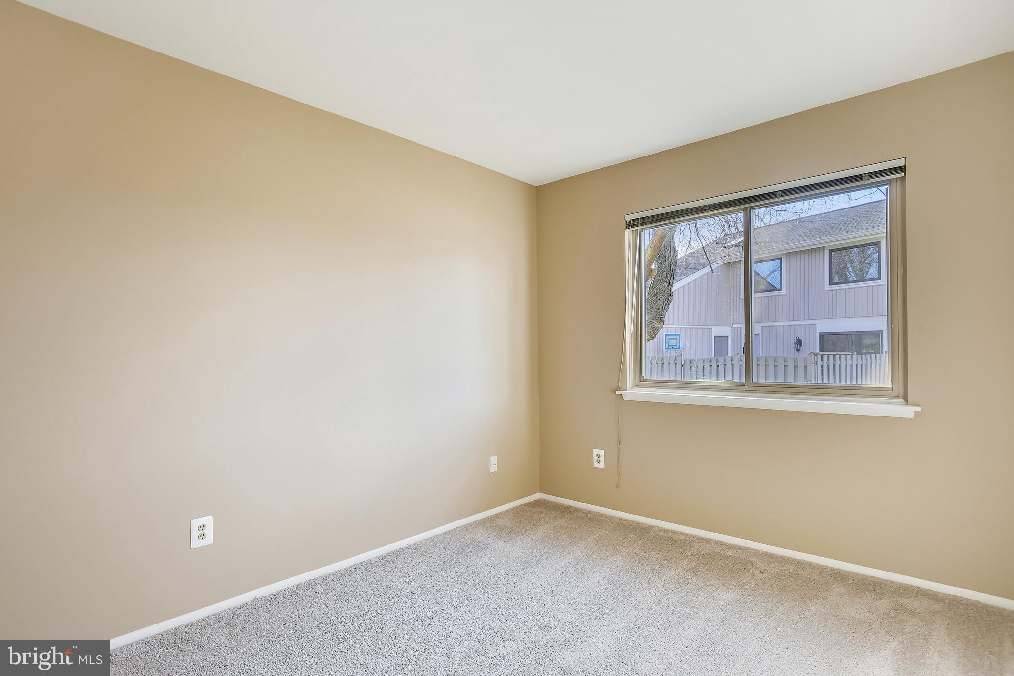 FOX MILL ESTATES - Residential