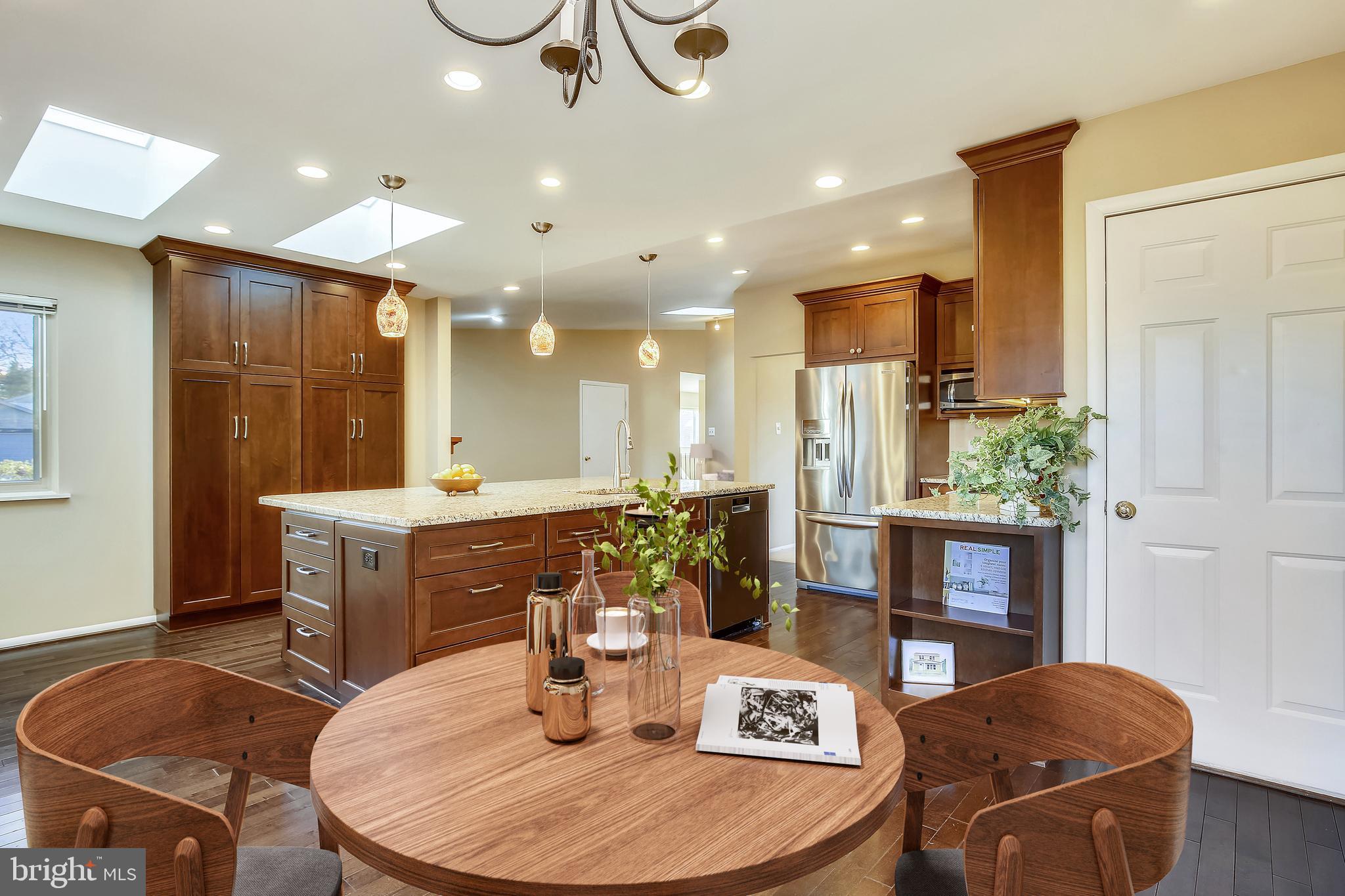 FOX MILL ESTATES - Residential