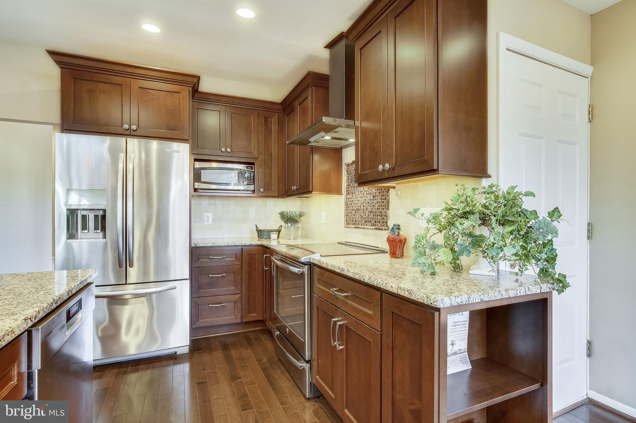 FOX MILL ESTATES - Residential