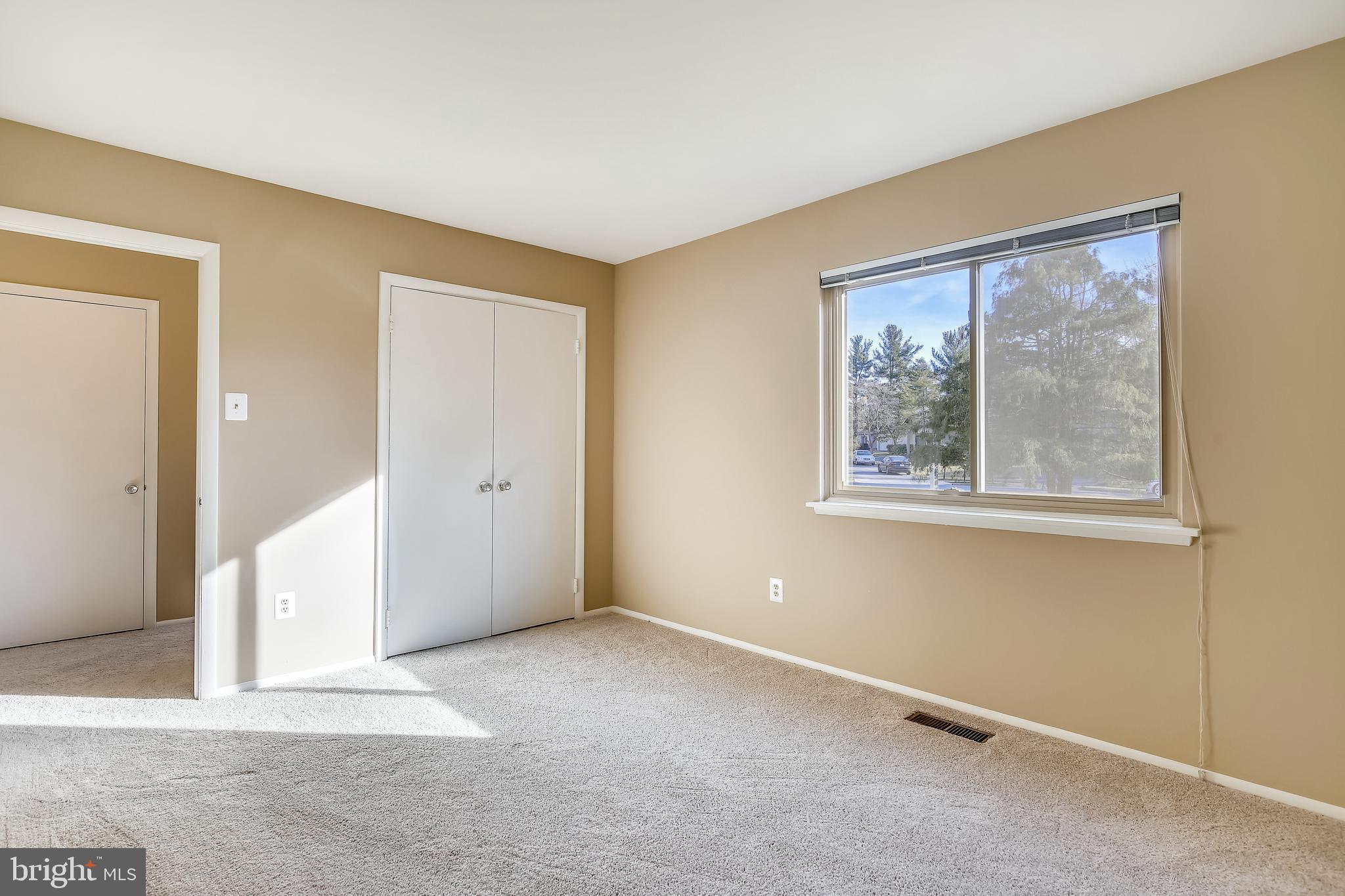 FOX MILL ESTATES - Residential