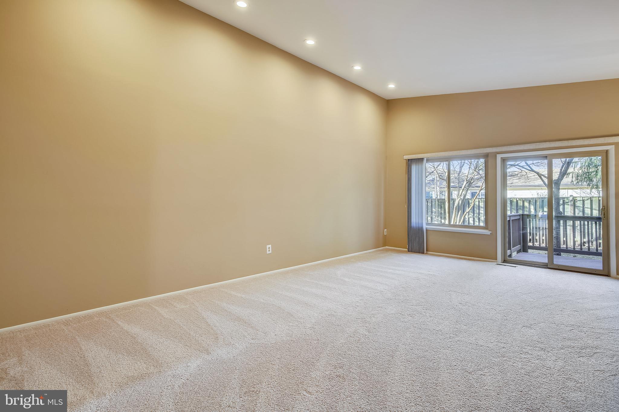 FOX MILL ESTATES - Residential