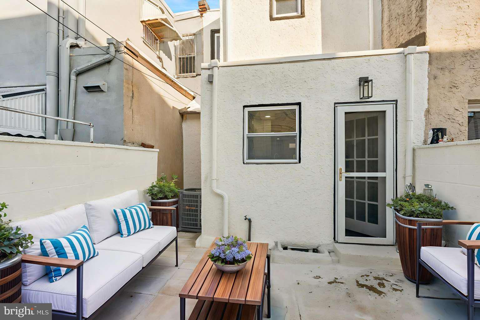 LOWER MOYAMENSING - Residential