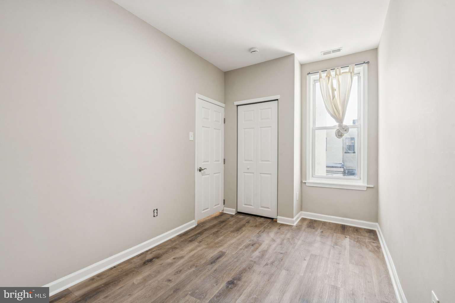 LOWER MOYAMENSING - Residential