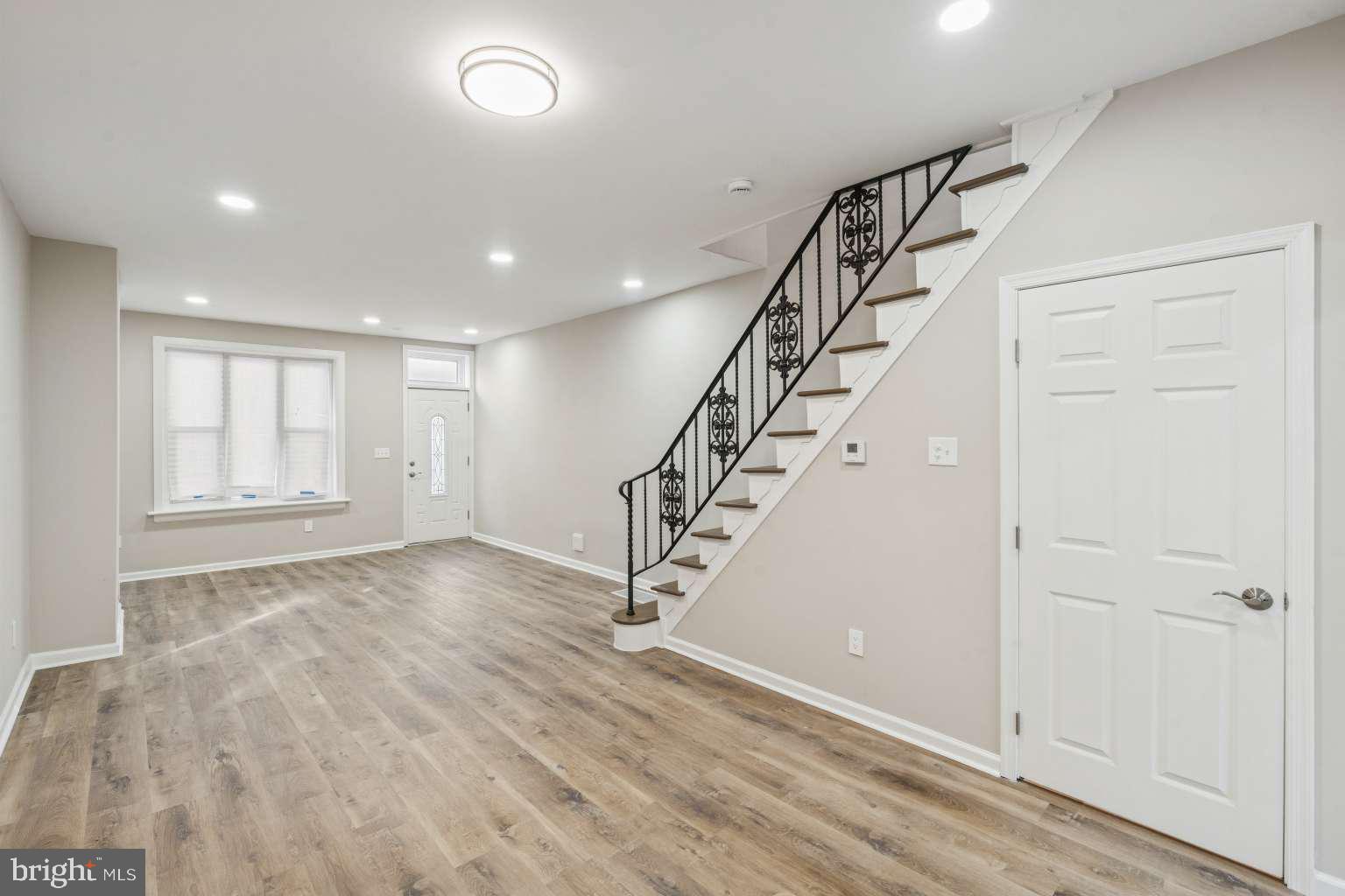 LOWER MOYAMENSING - Residential