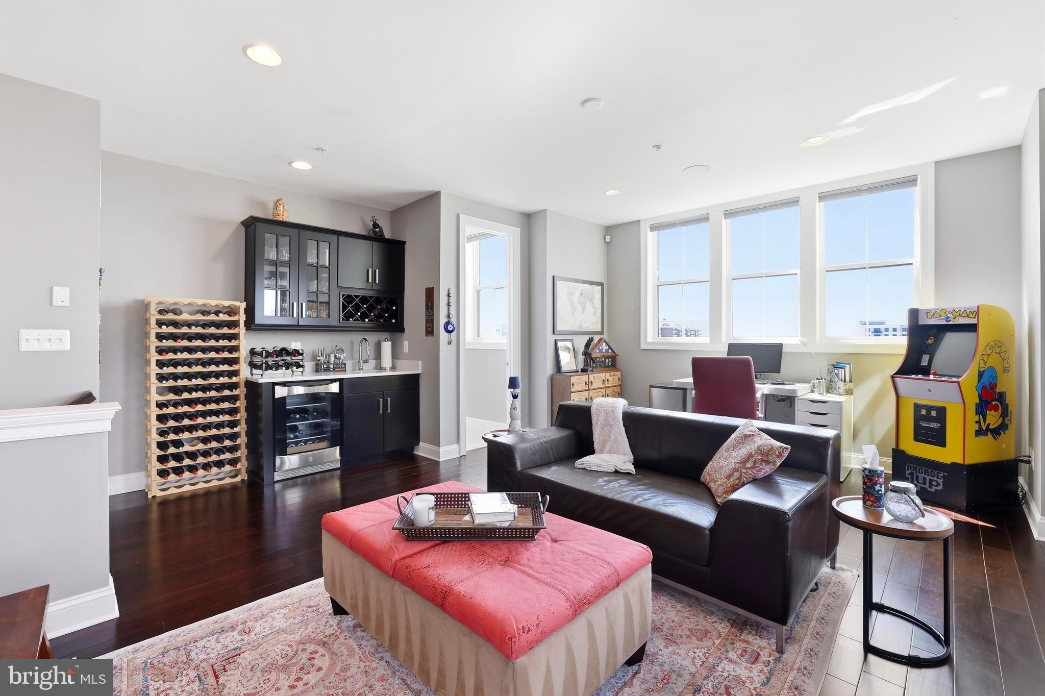 POTOMAC OVERLOOK CONDO - Residential