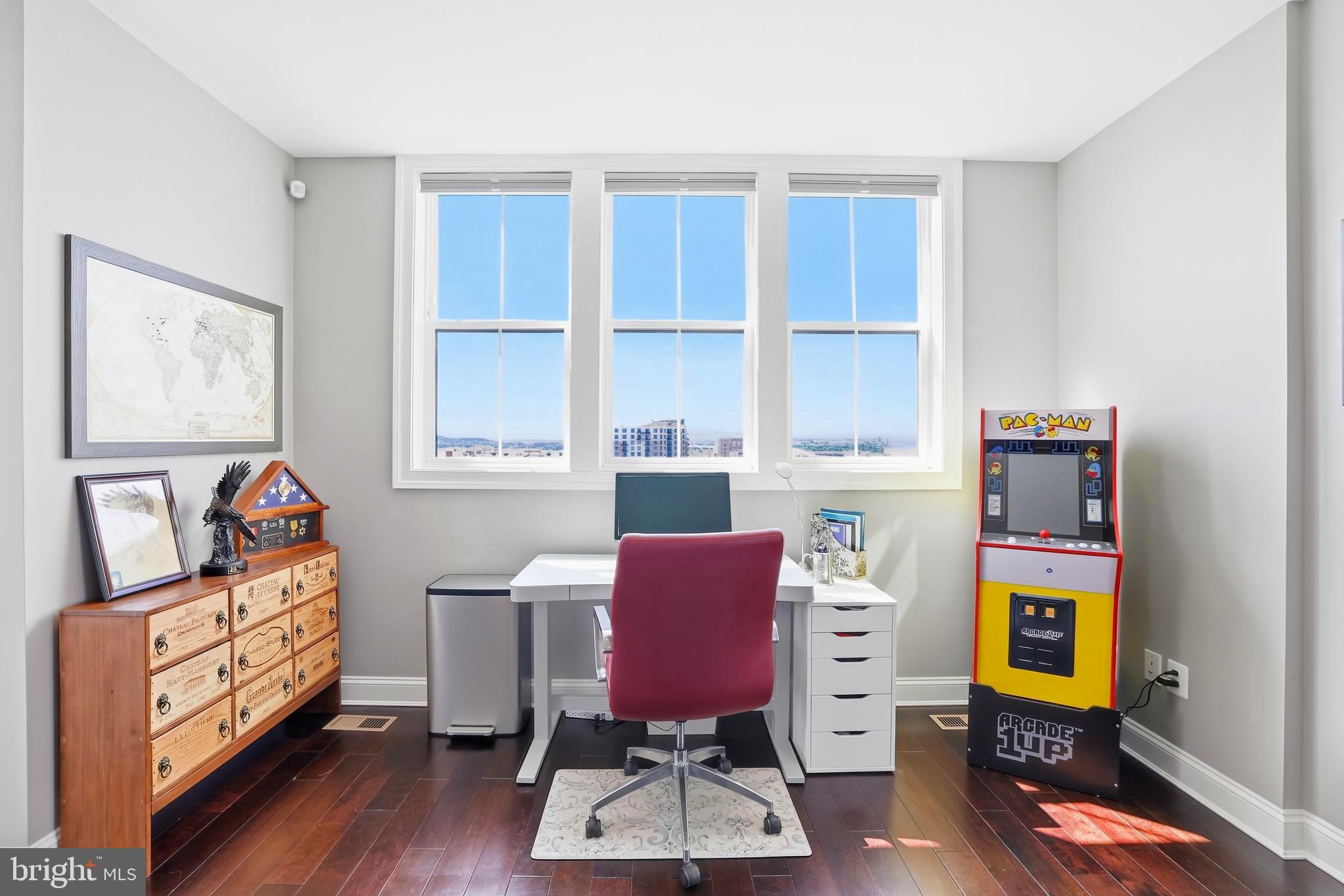 POTOMAC OVERLOOK CONDO - Residential