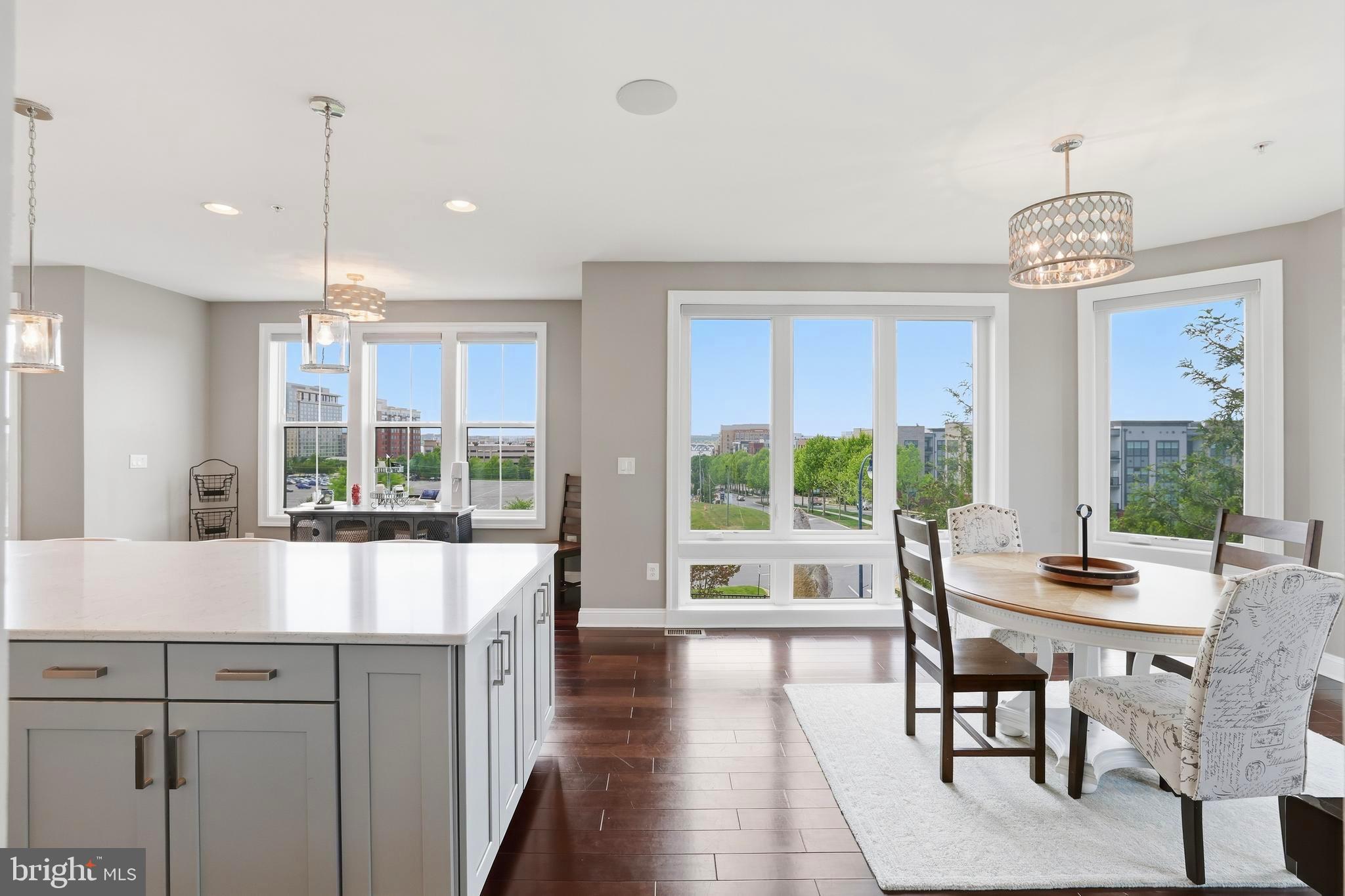 POTOMAC OVERLOOK CONDO - Residential