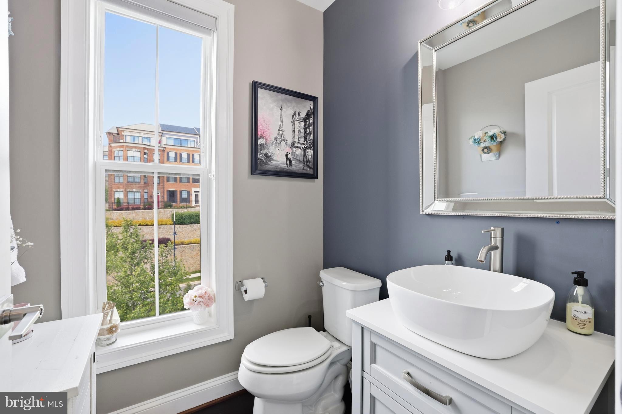 POTOMAC OVERLOOK CONDO - Residential