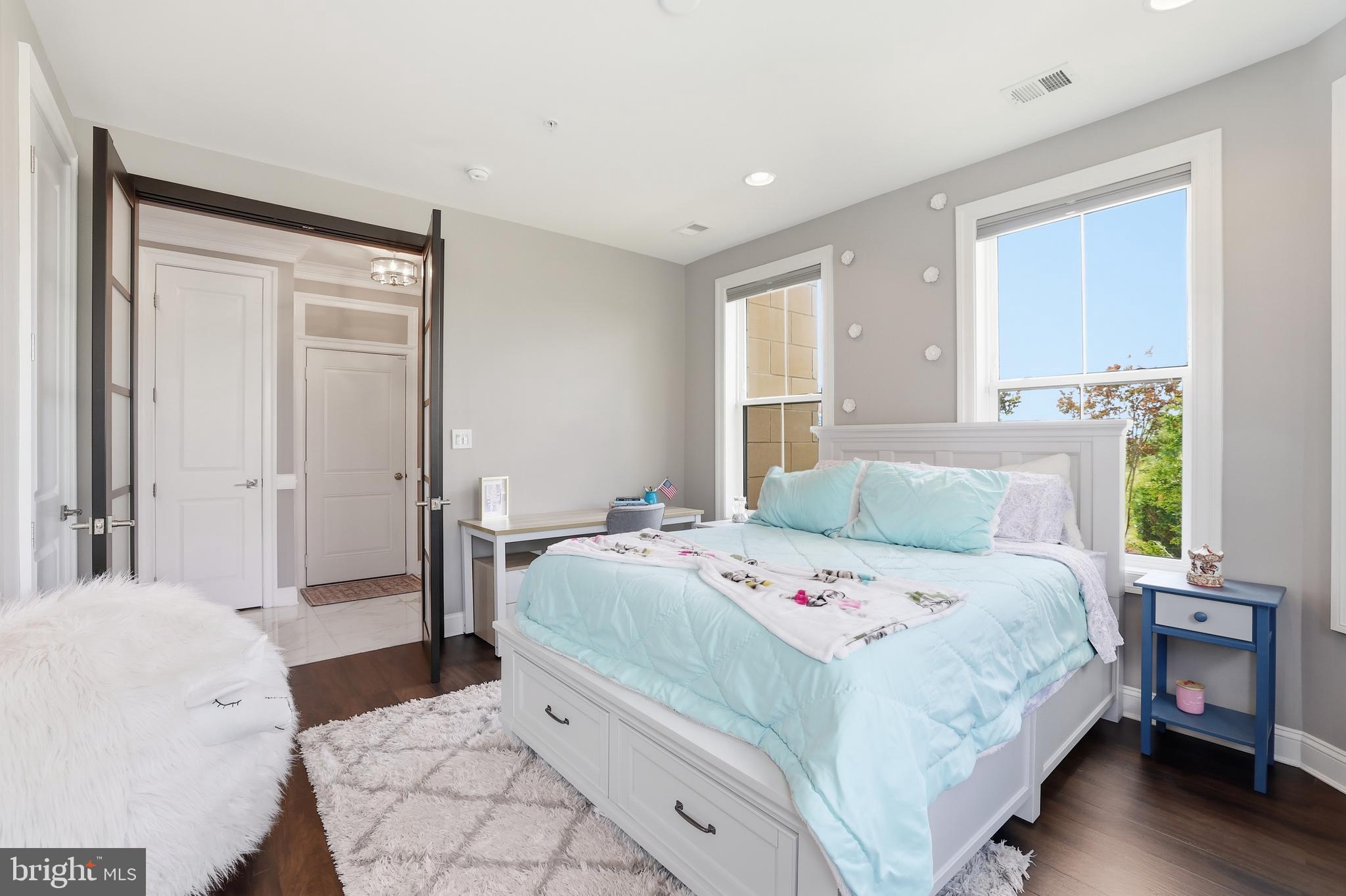 POTOMAC OVERLOOK CONDO - Residential