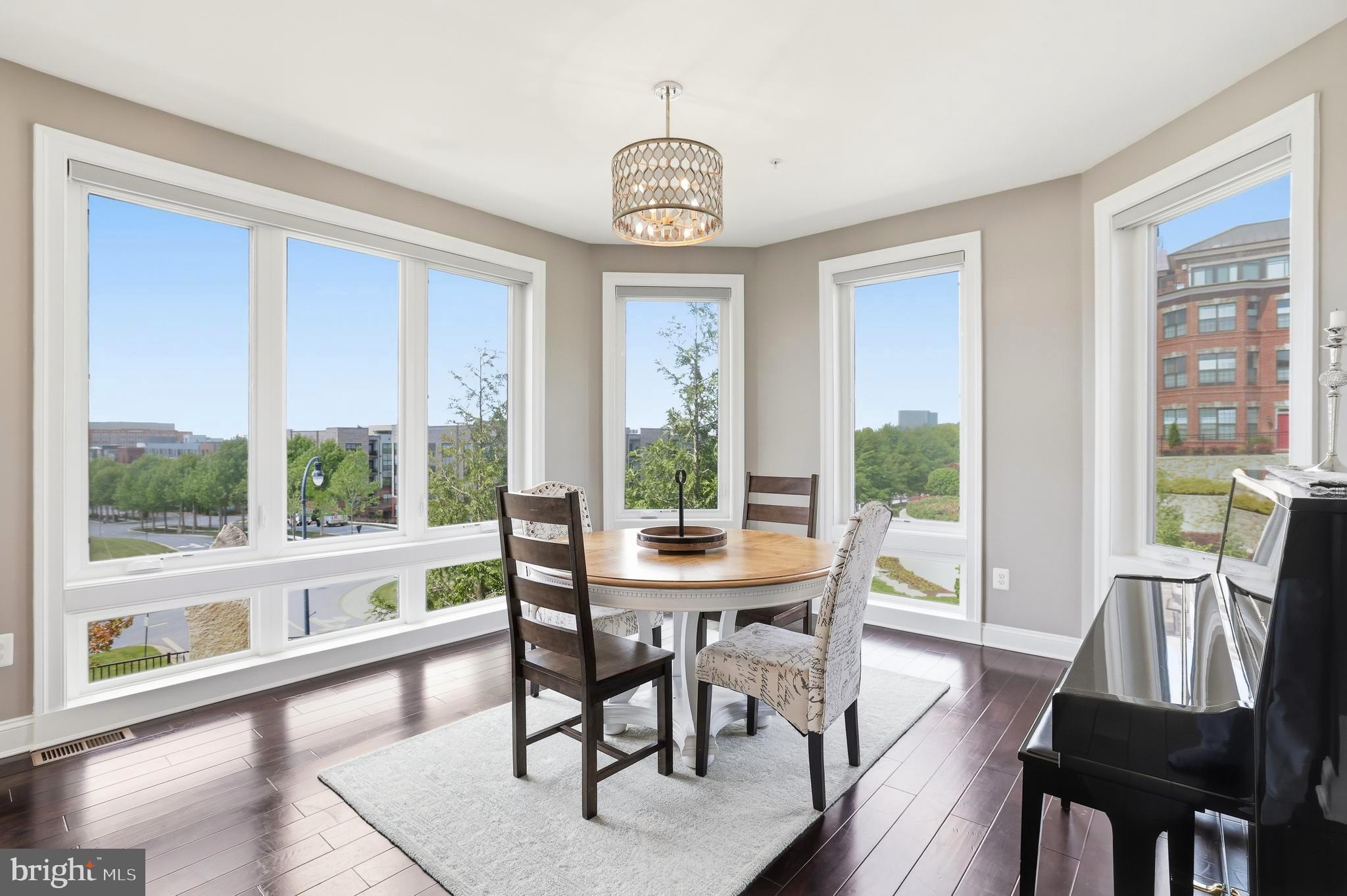 POTOMAC OVERLOOK CONDO - Residential