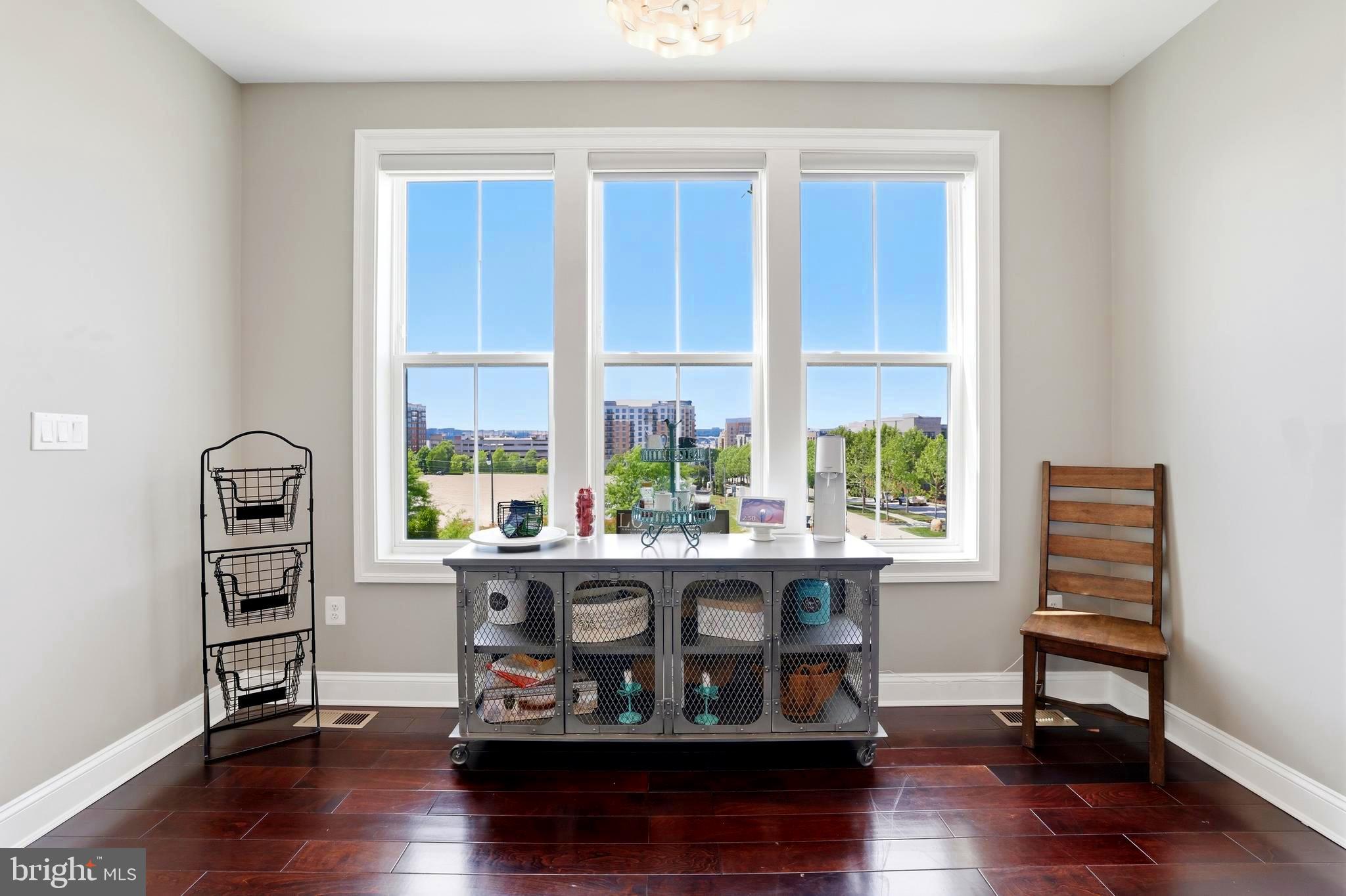 POTOMAC OVERLOOK CONDO - Residential