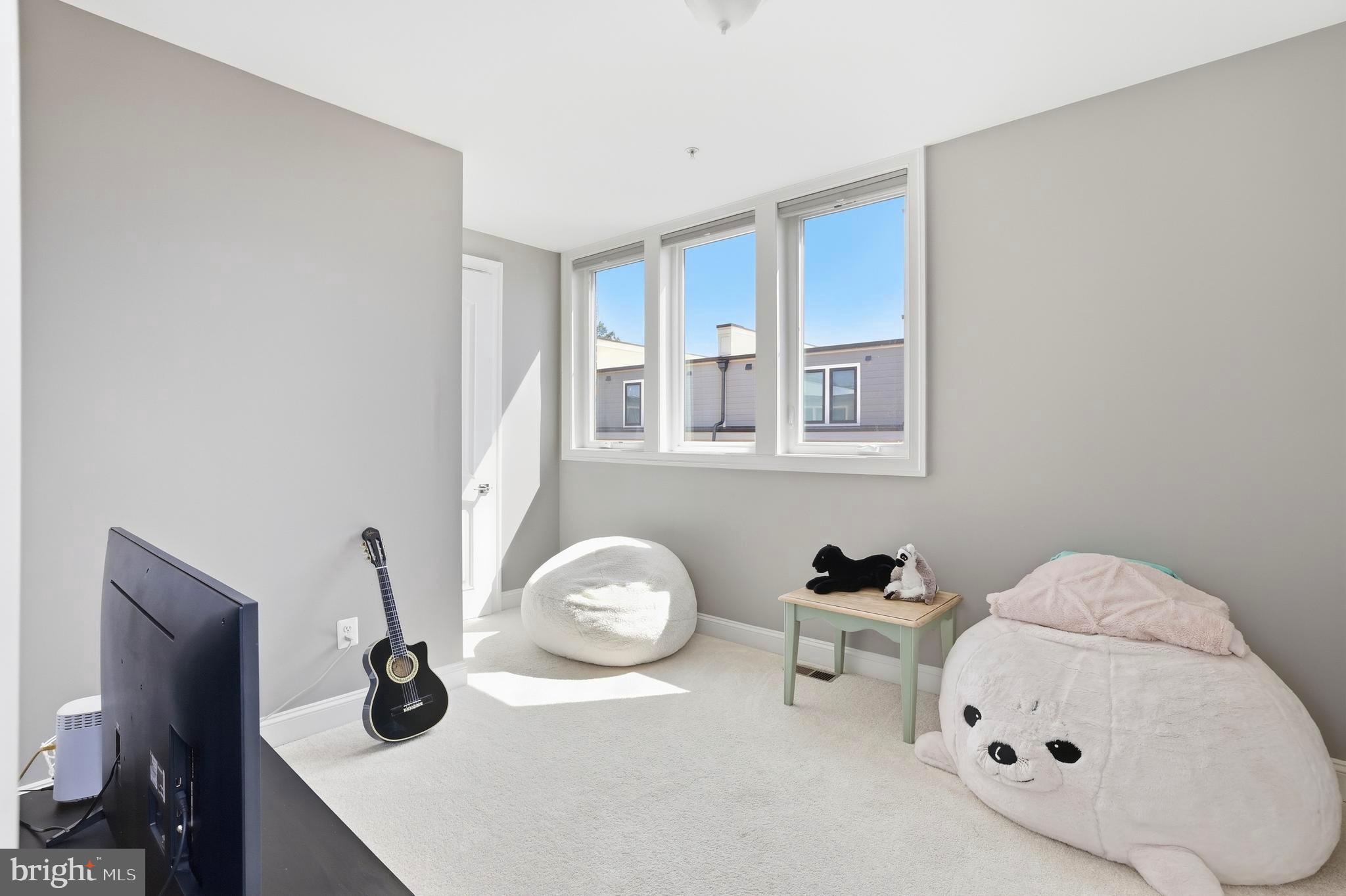 POTOMAC OVERLOOK CONDO - Residential