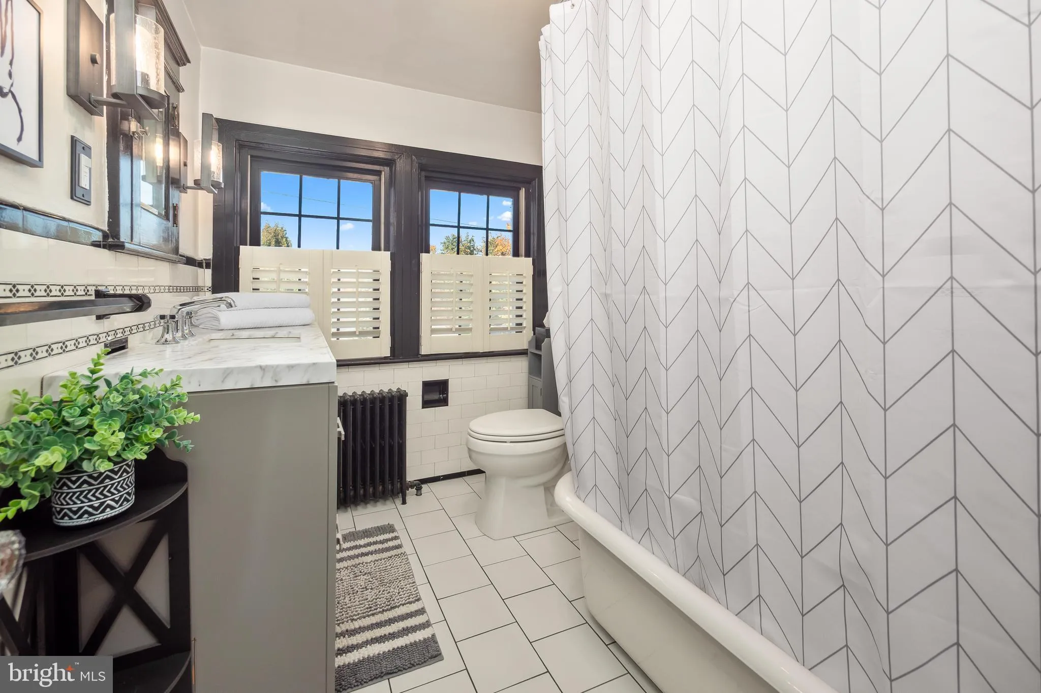 Allentown, Pennsylvania 18104, United States, 5 Bedrooms Bedrooms, ,3 BathroomsBathrooms,Residential,Coming Soon,242317