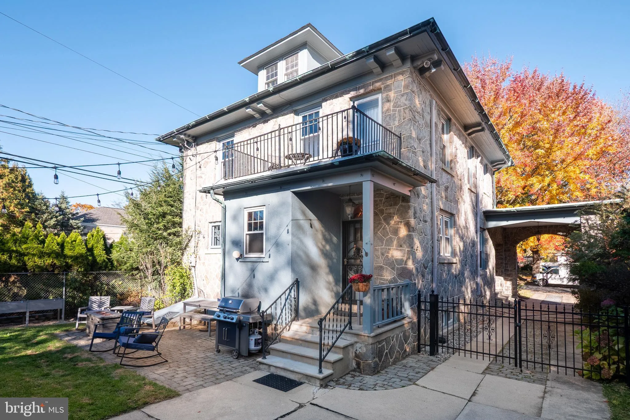 Allentown, Pennsylvania 18104, United States, 5 Bedrooms Bedrooms, ,3 BathroomsBathrooms,Residential,Coming Soon,242317