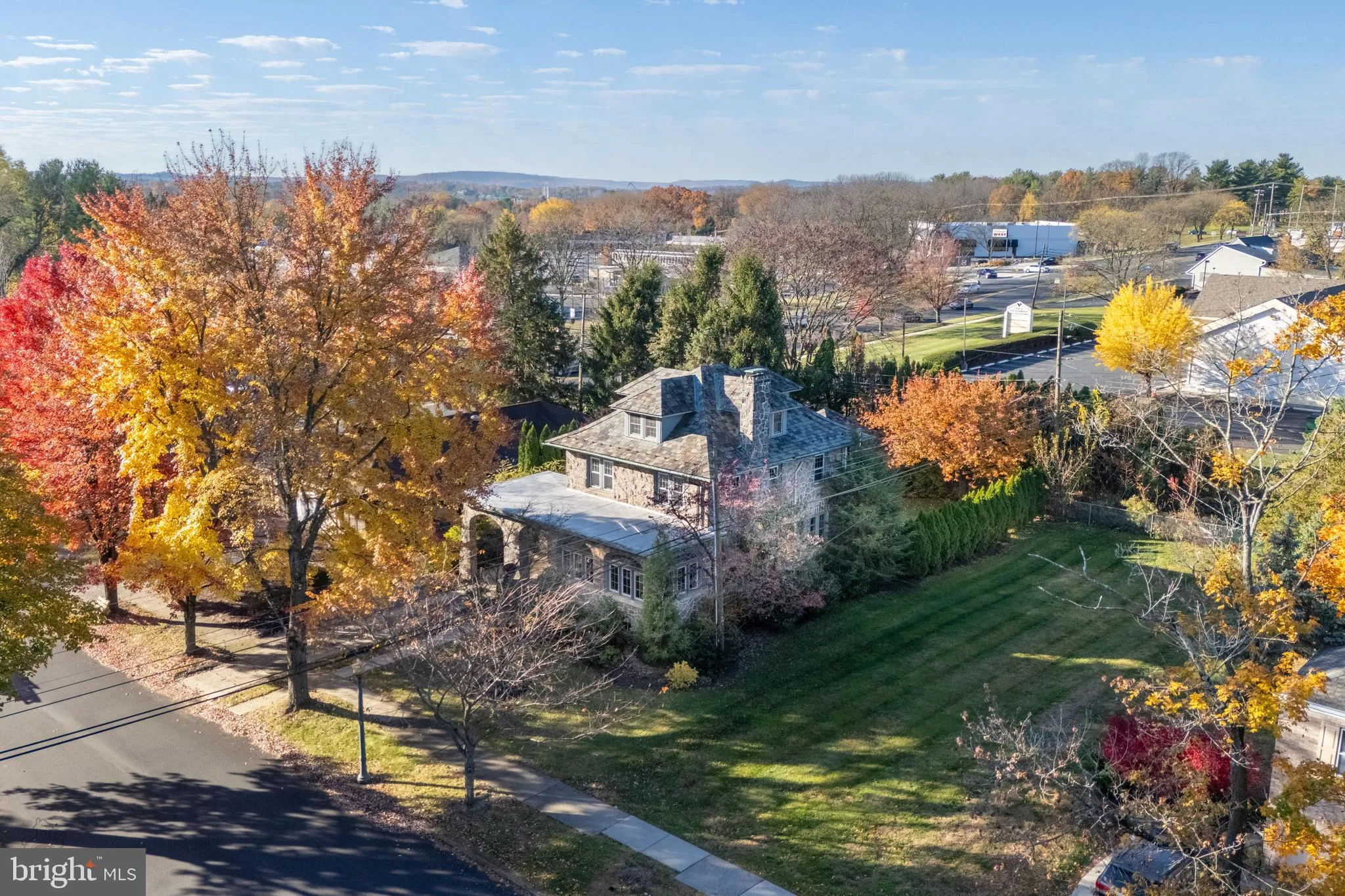 Allentown, Pennsylvania 18104, United States, 5 Bedrooms Bedrooms, ,3 BathroomsBathrooms,Residential,Coming Soon,242317