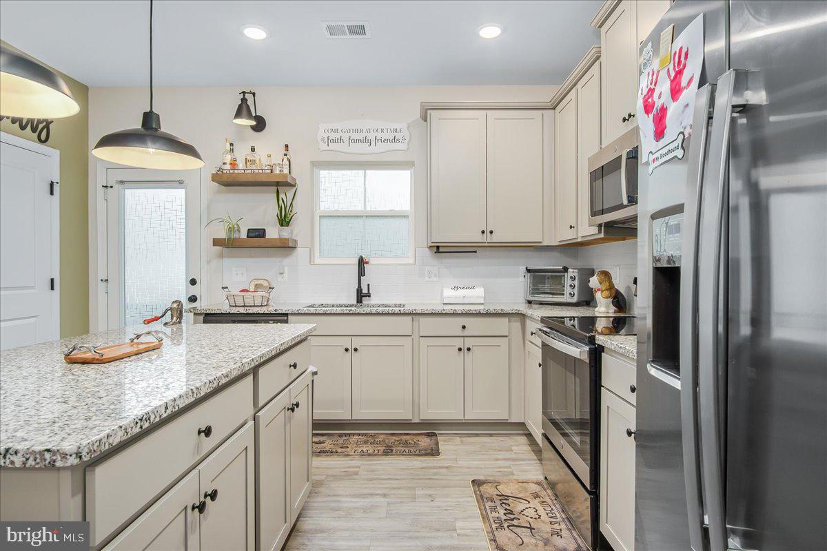 DILLON FARM - Residential