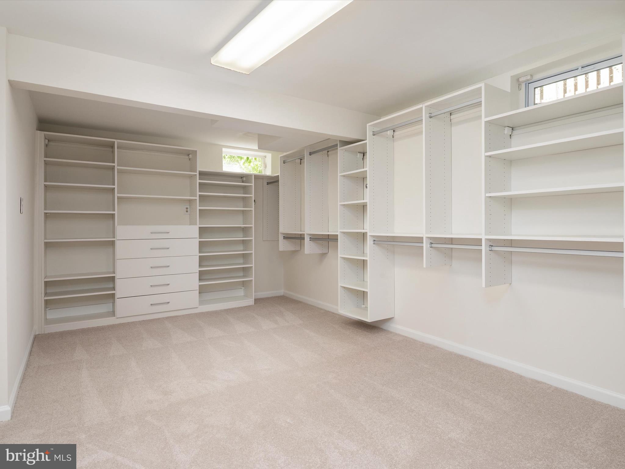 MANORWOOD - Residential