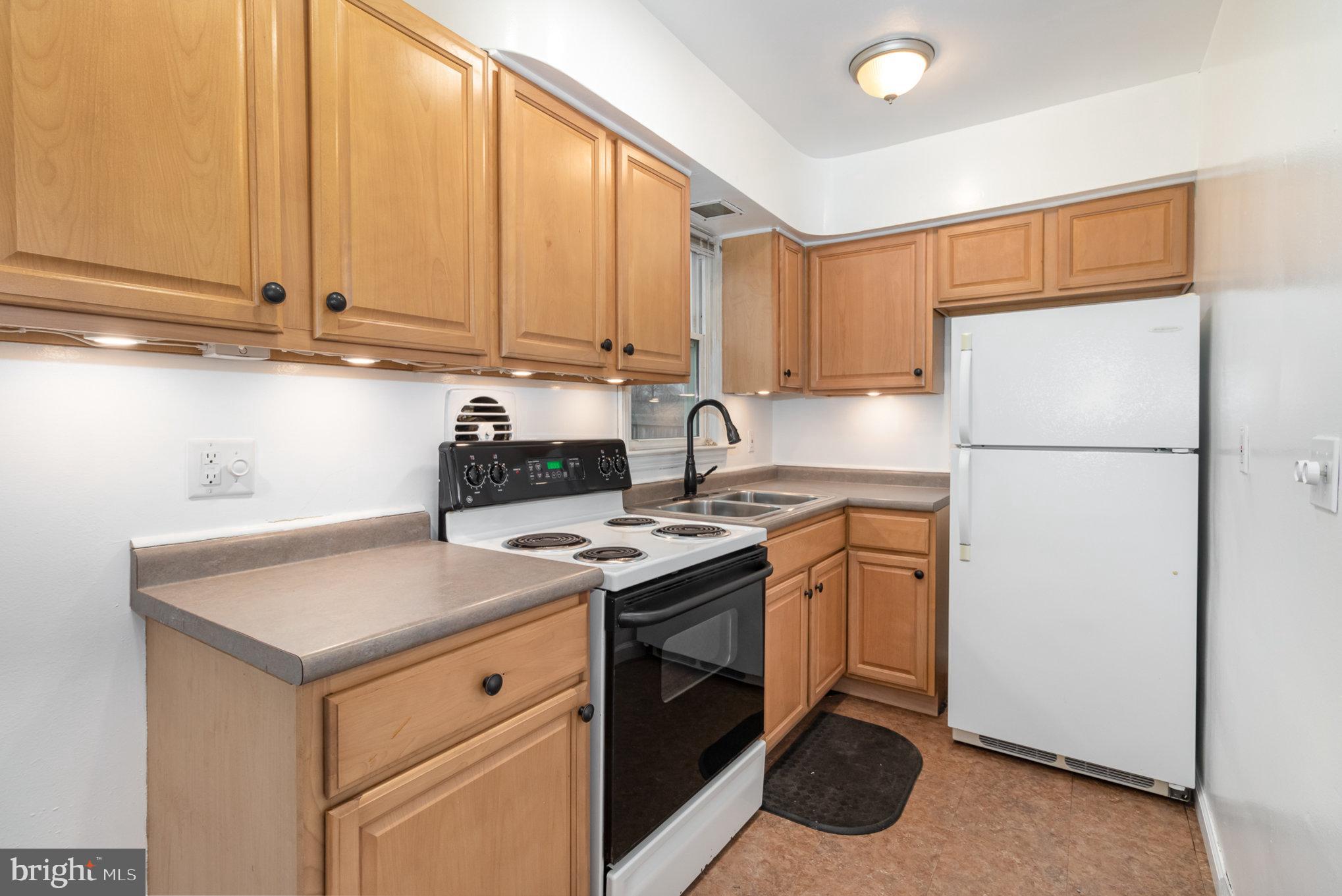 EAST PENNSBORO - Residential