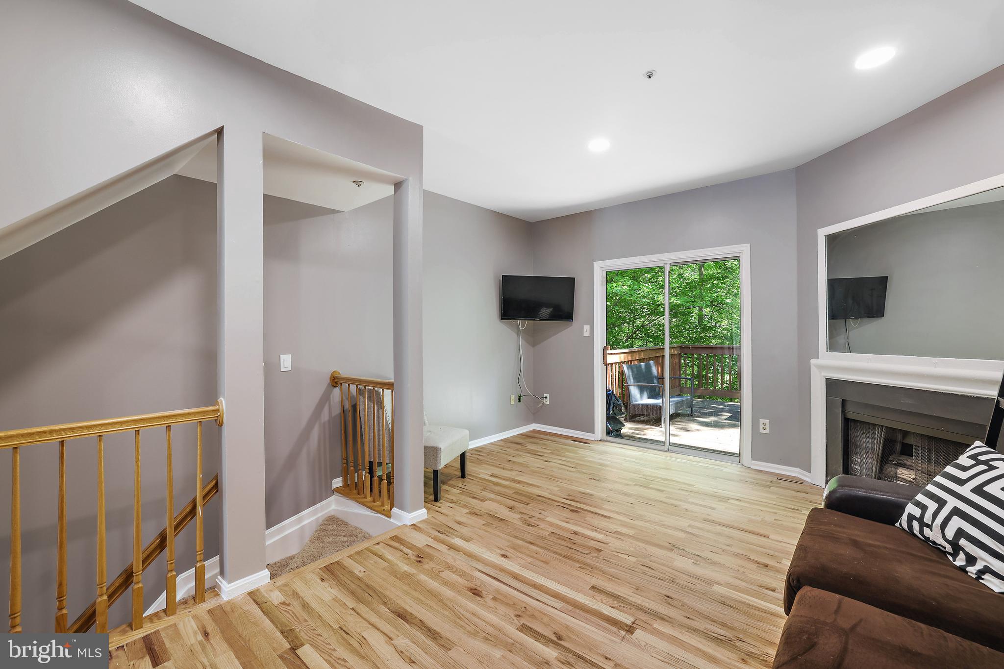 RUSSETT - Residential