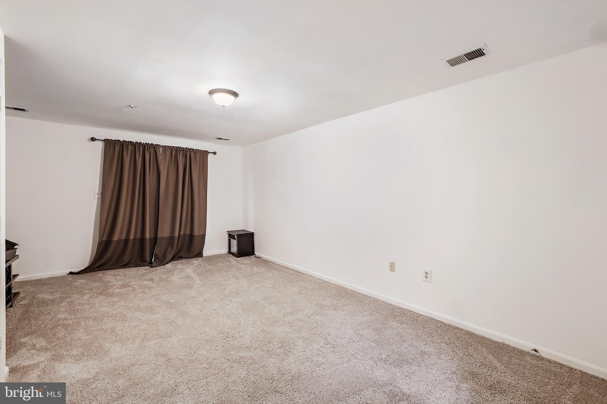 RUSSETT - Residential