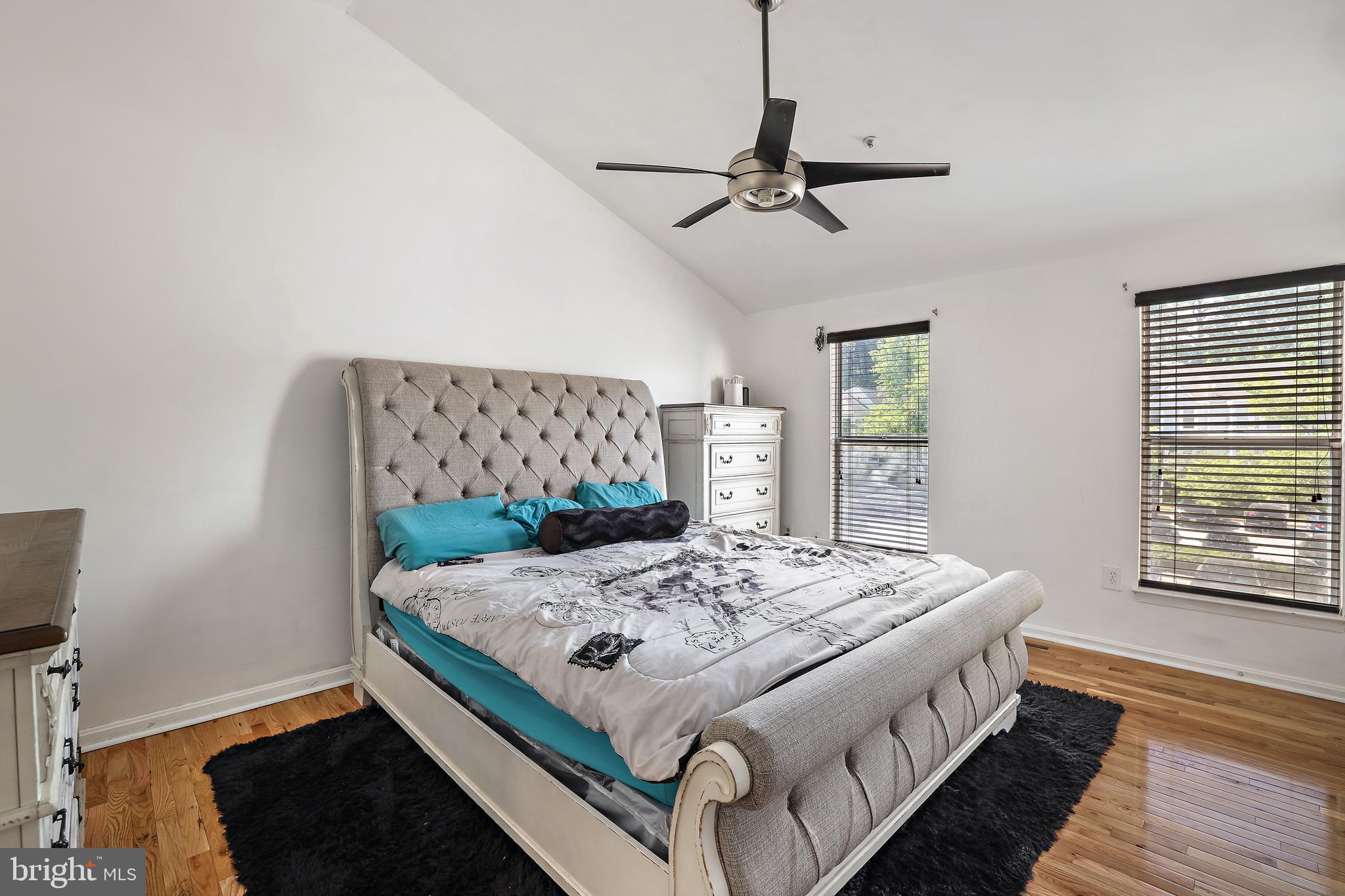 RUSSETT - Residential