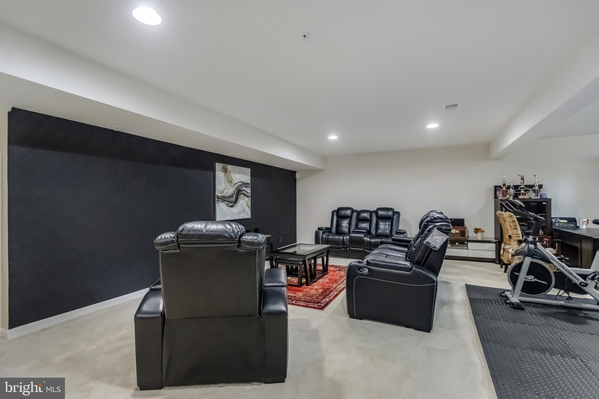 MELWOOD SPRINGS - Residential