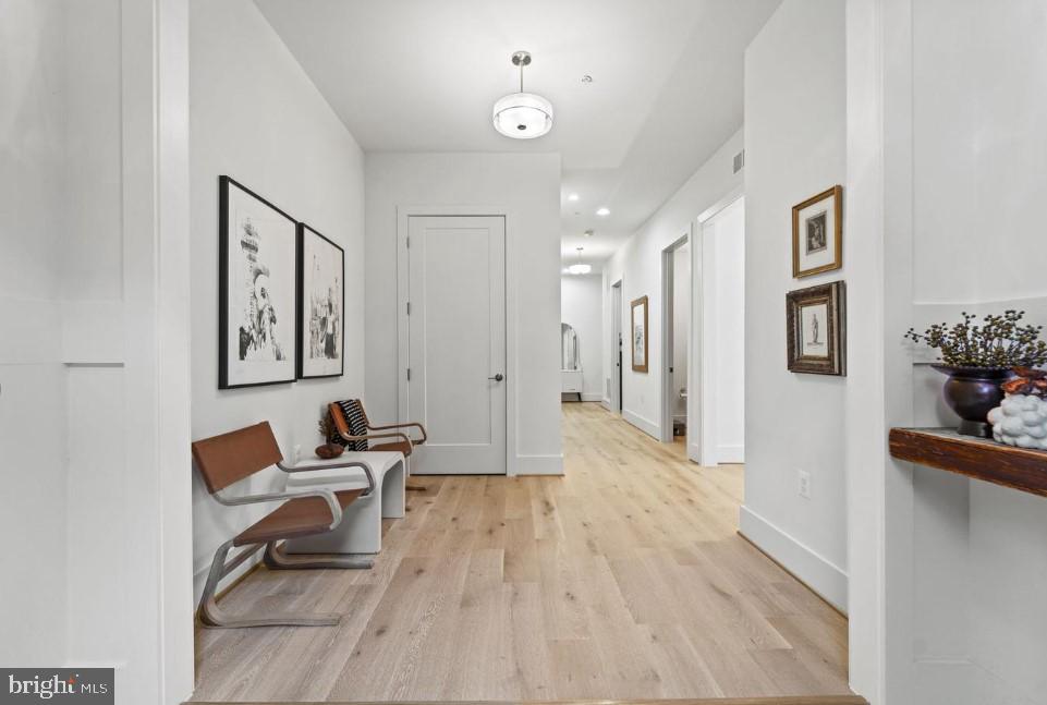 ONE LOUDOUN - Residential