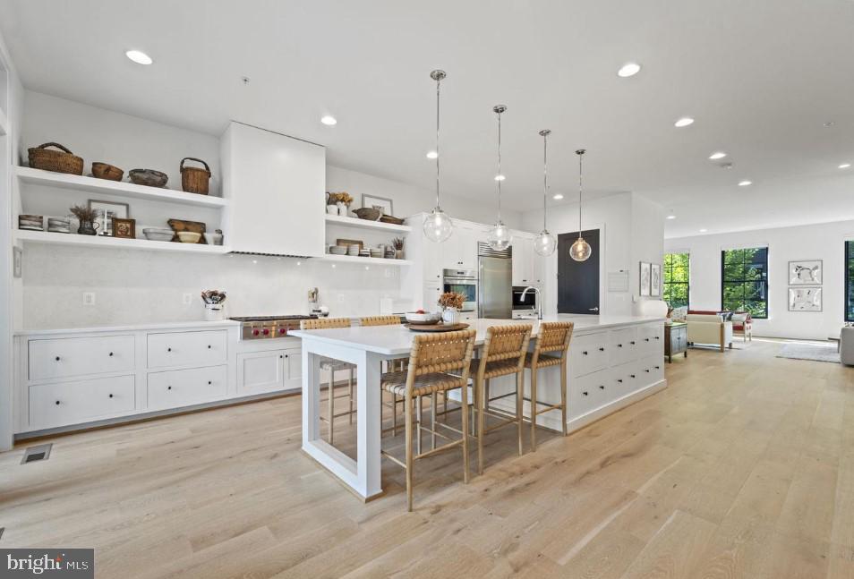 ONE LOUDOUN - Residential