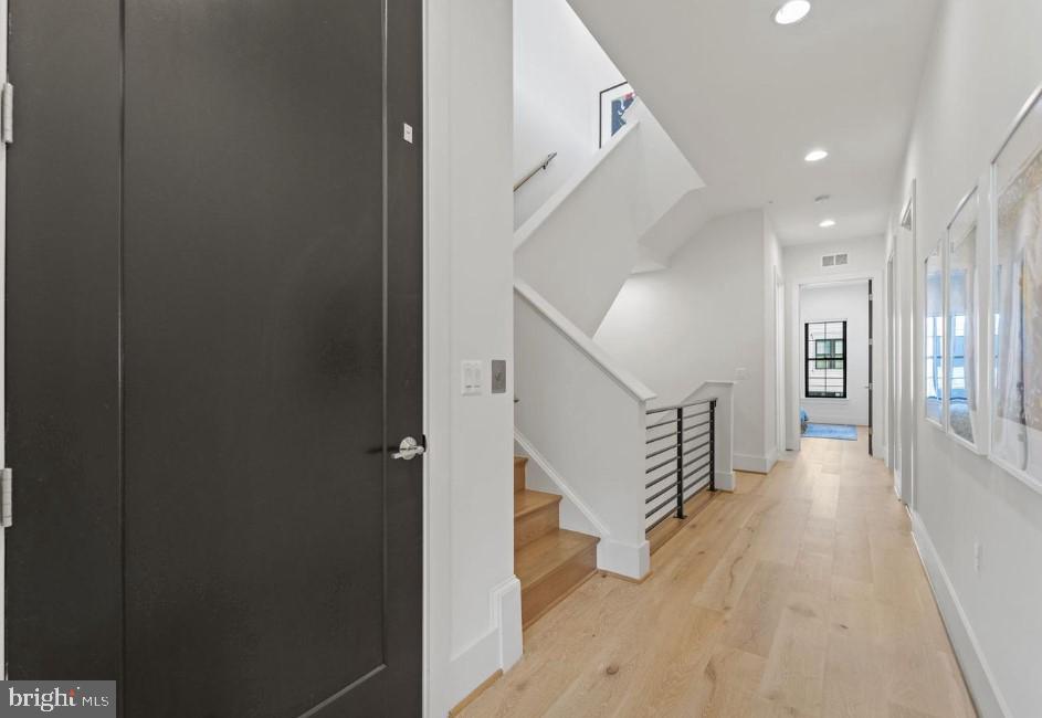 ONE LOUDOUN - Residential