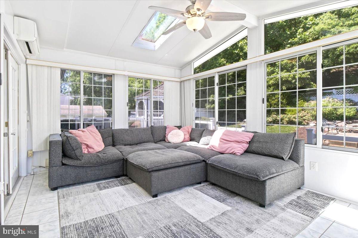 MARLBORO MEADOWS - Residential