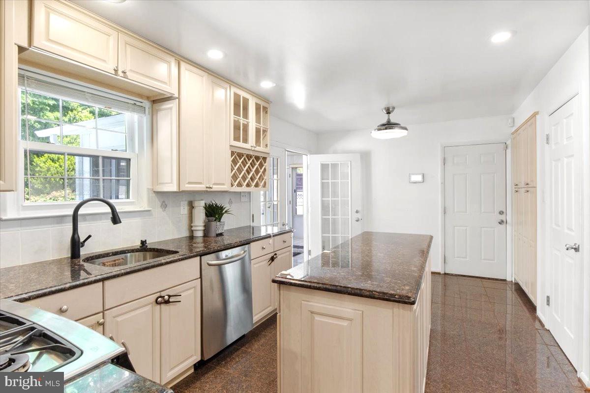 MARLBORO MEADOWS - Residential