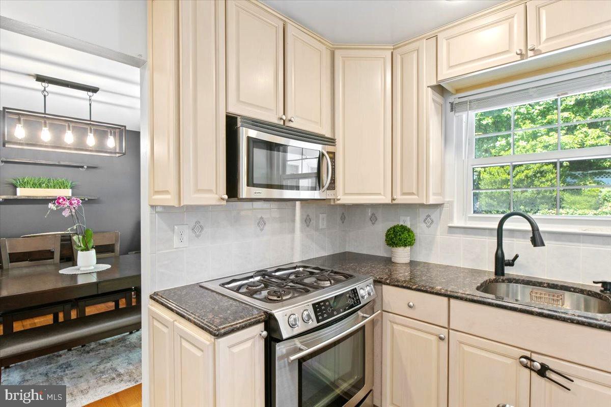 MARLBORO MEADOWS - Residential