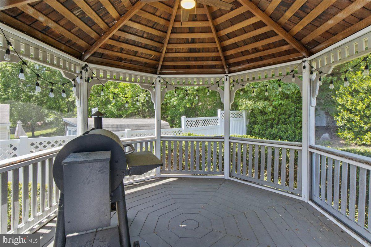 MARLBORO MEADOWS - Residential