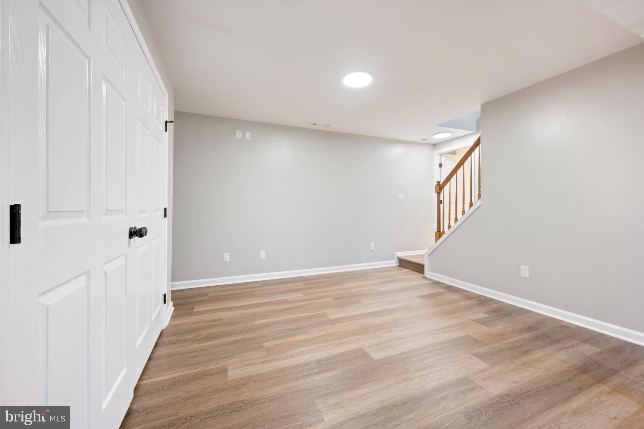 MONTCLAIR/COUNTRY CLUB - Residential