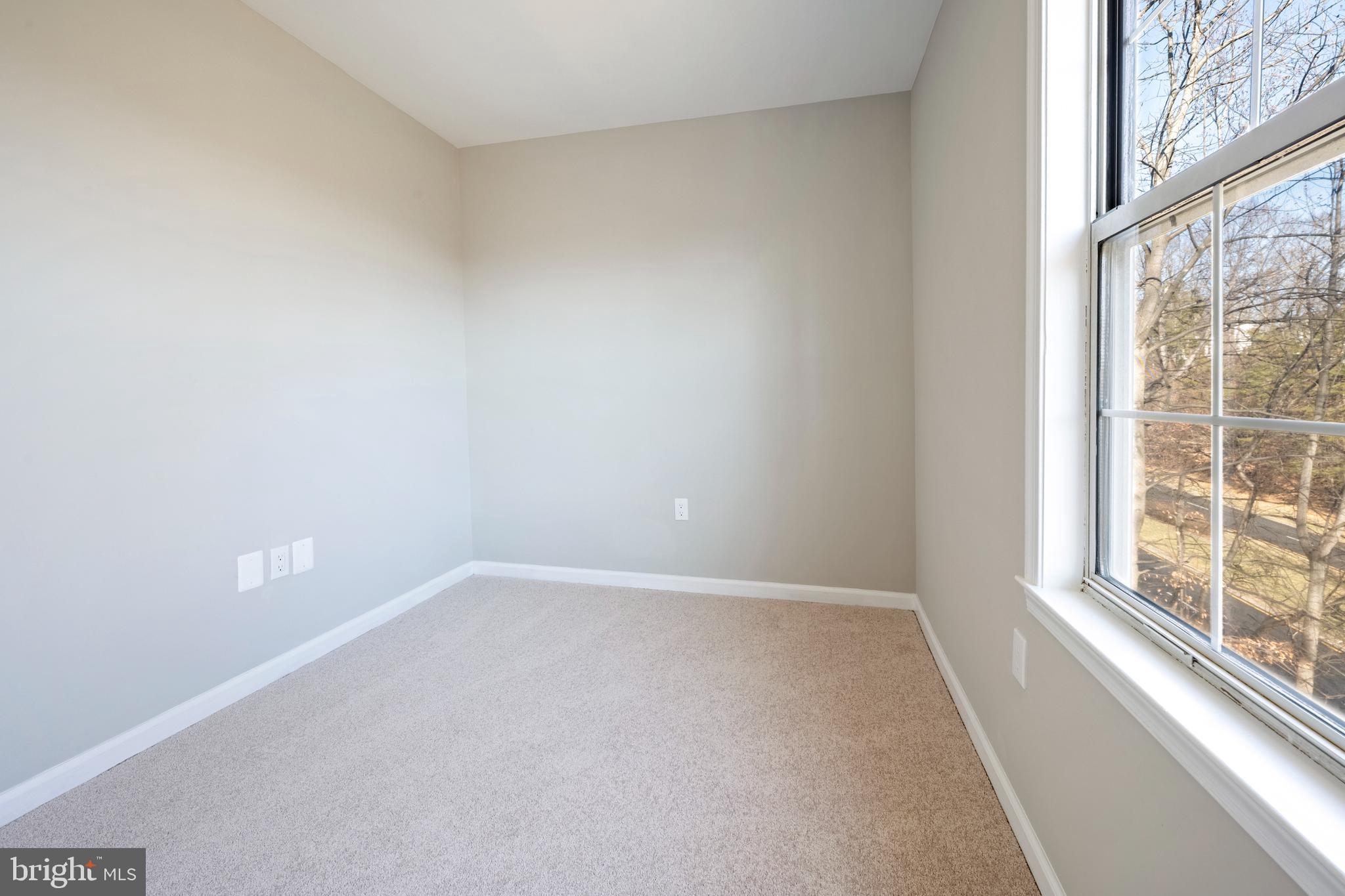 MONTCLAIR/COUNTRY CLUB - Residential