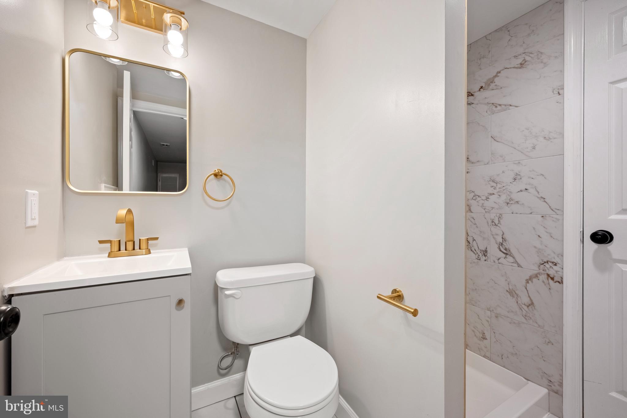 MONTCLAIR/COUNTRY CLUB - Residential