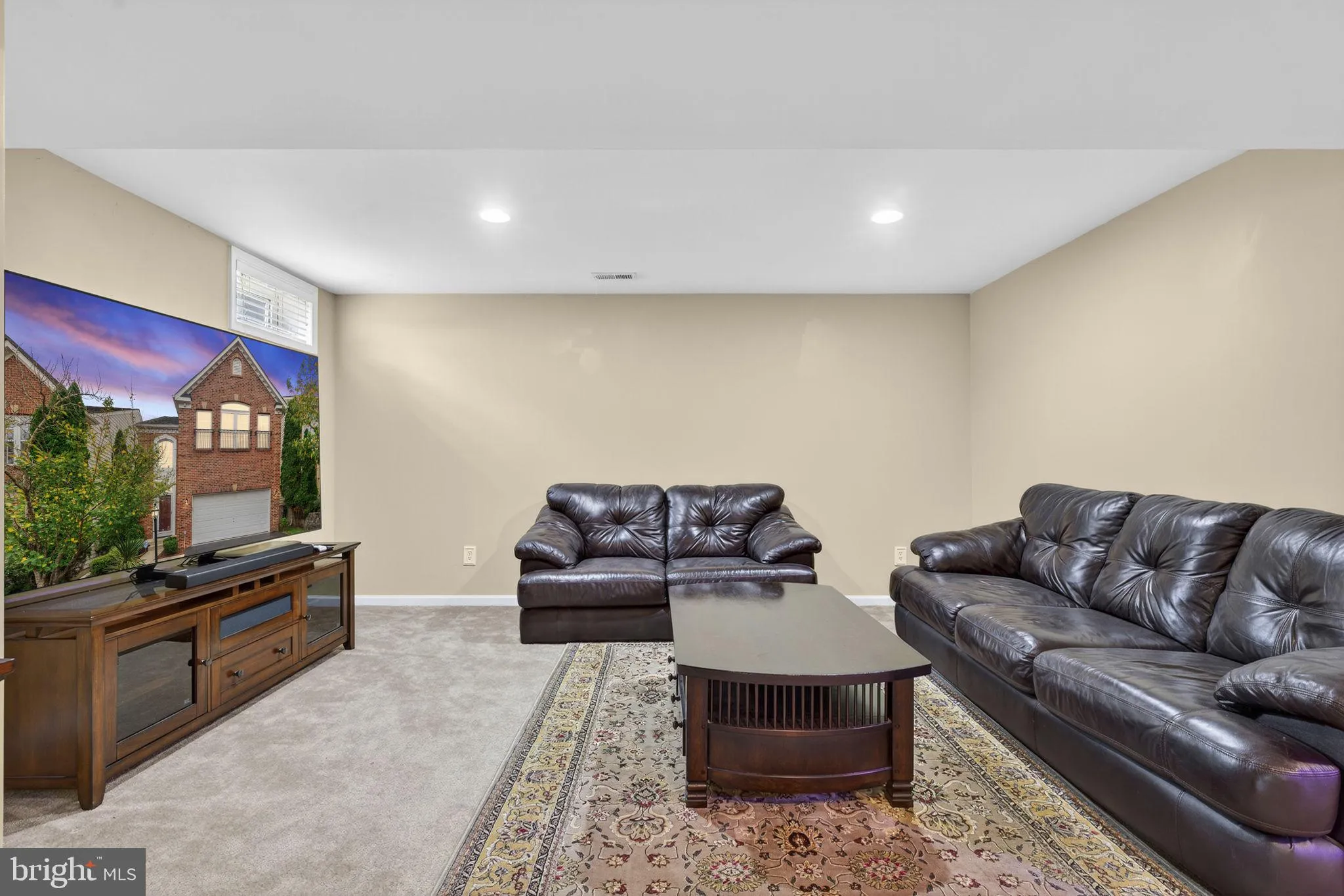 Lorton, Virginia 22079, United States, 4 Bedrooms Bedrooms, ,4 BathroomsBathrooms,Residential,Active,219209