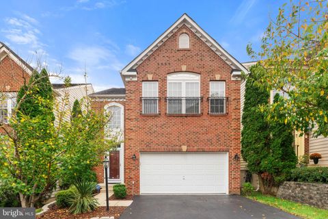 8505 BARROW FURNACE LANE LORTON VA 22079