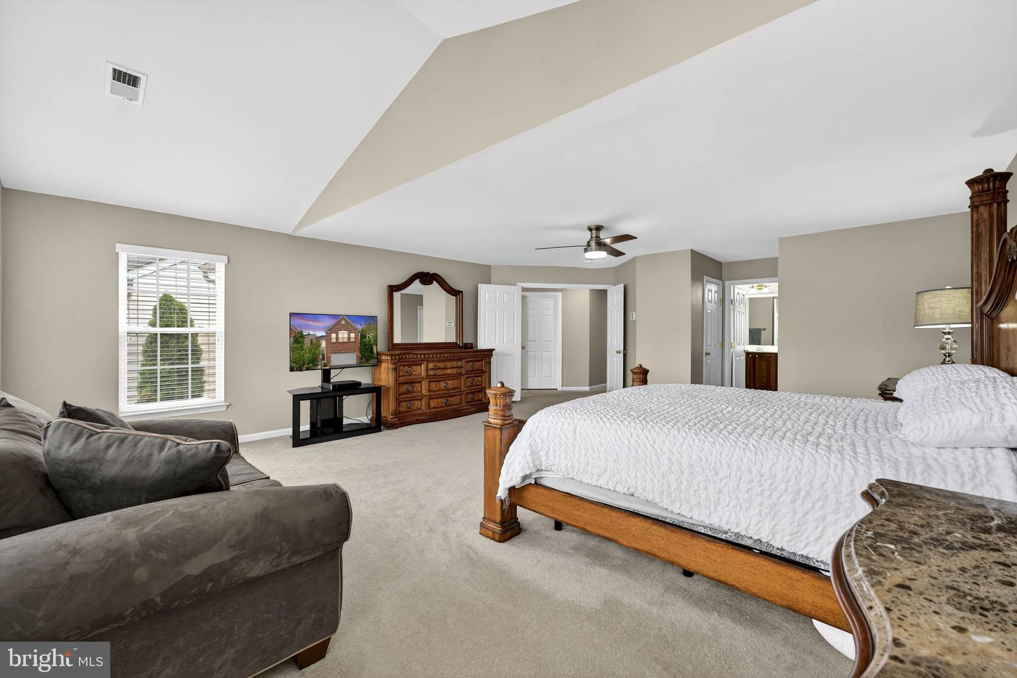 Lorton, Virginia 22079, United States, 4 Bedrooms Bedrooms, ,4 BathroomsBathrooms,Residential,Active,219209