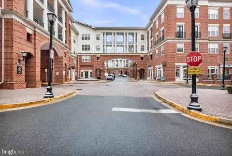 7 Booth Street Unit 302, Gaithersburg, MD MLS: MDMC2210260