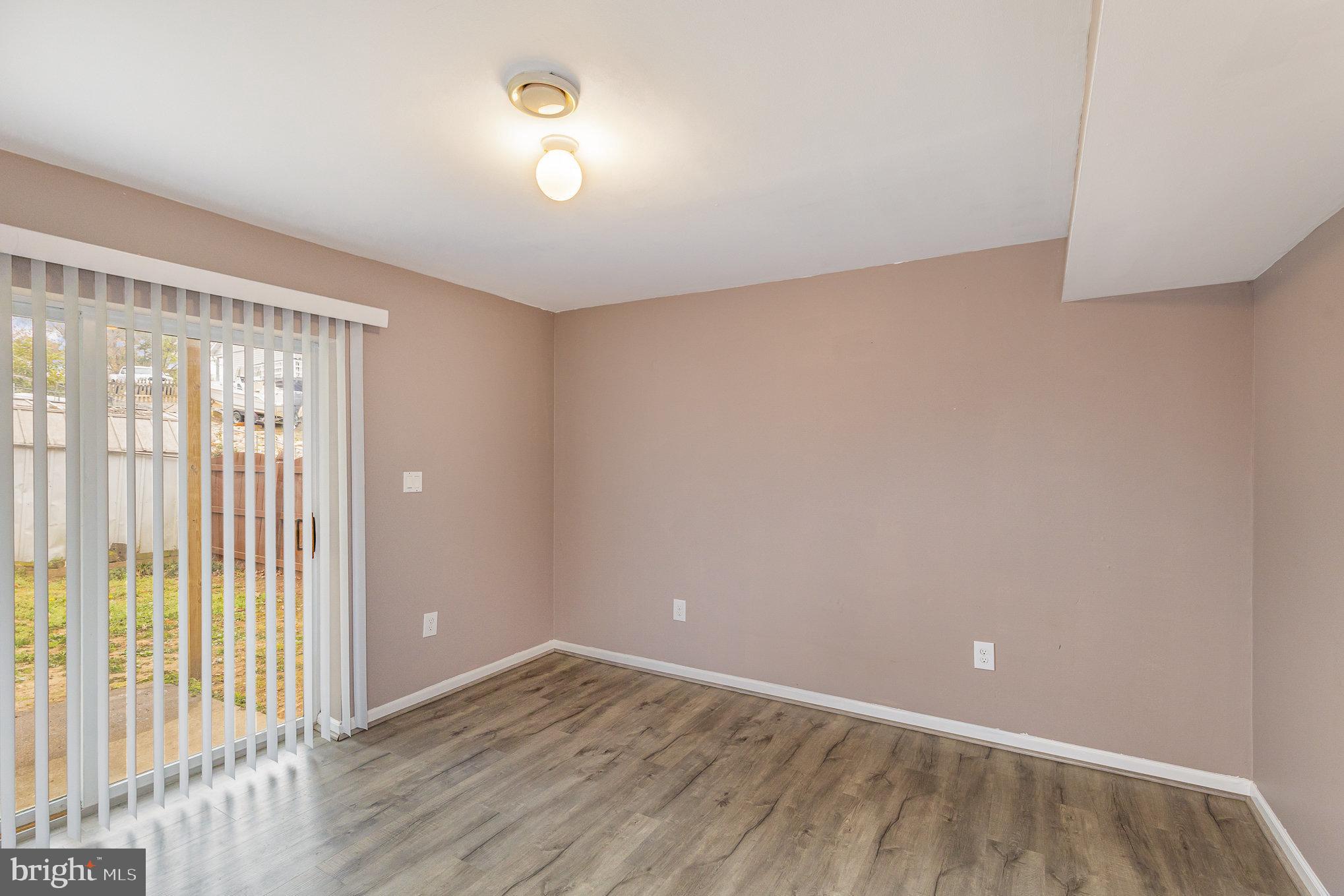 SHERATON HILLS EAST - Residential