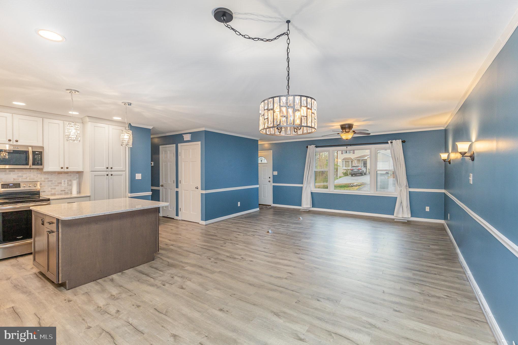 SHERATON HILLS EAST - Residential