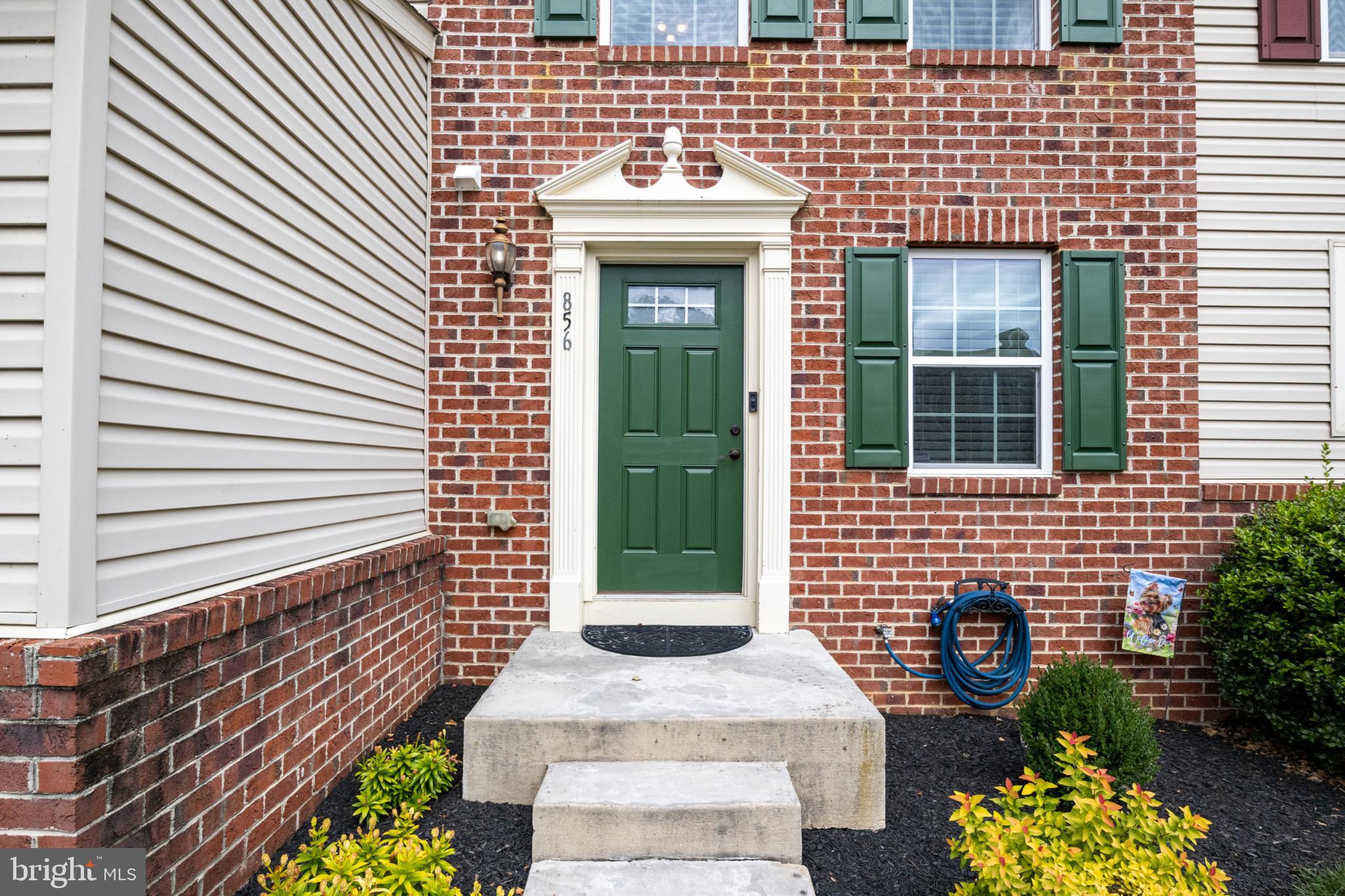 LOGANS RESERVE - Residential