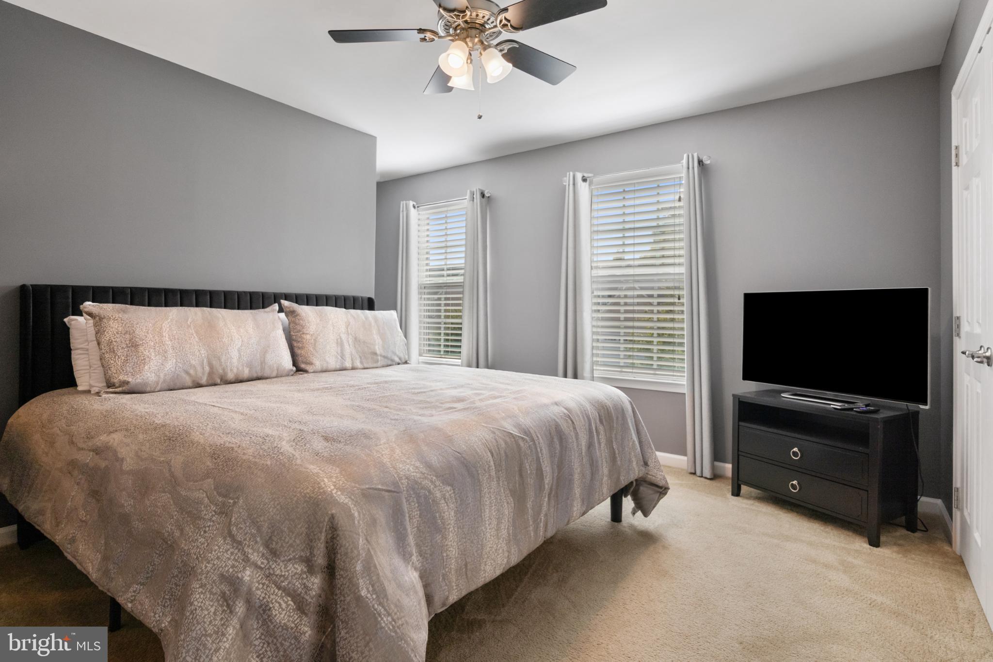 LOGANS RESERVE - Residential